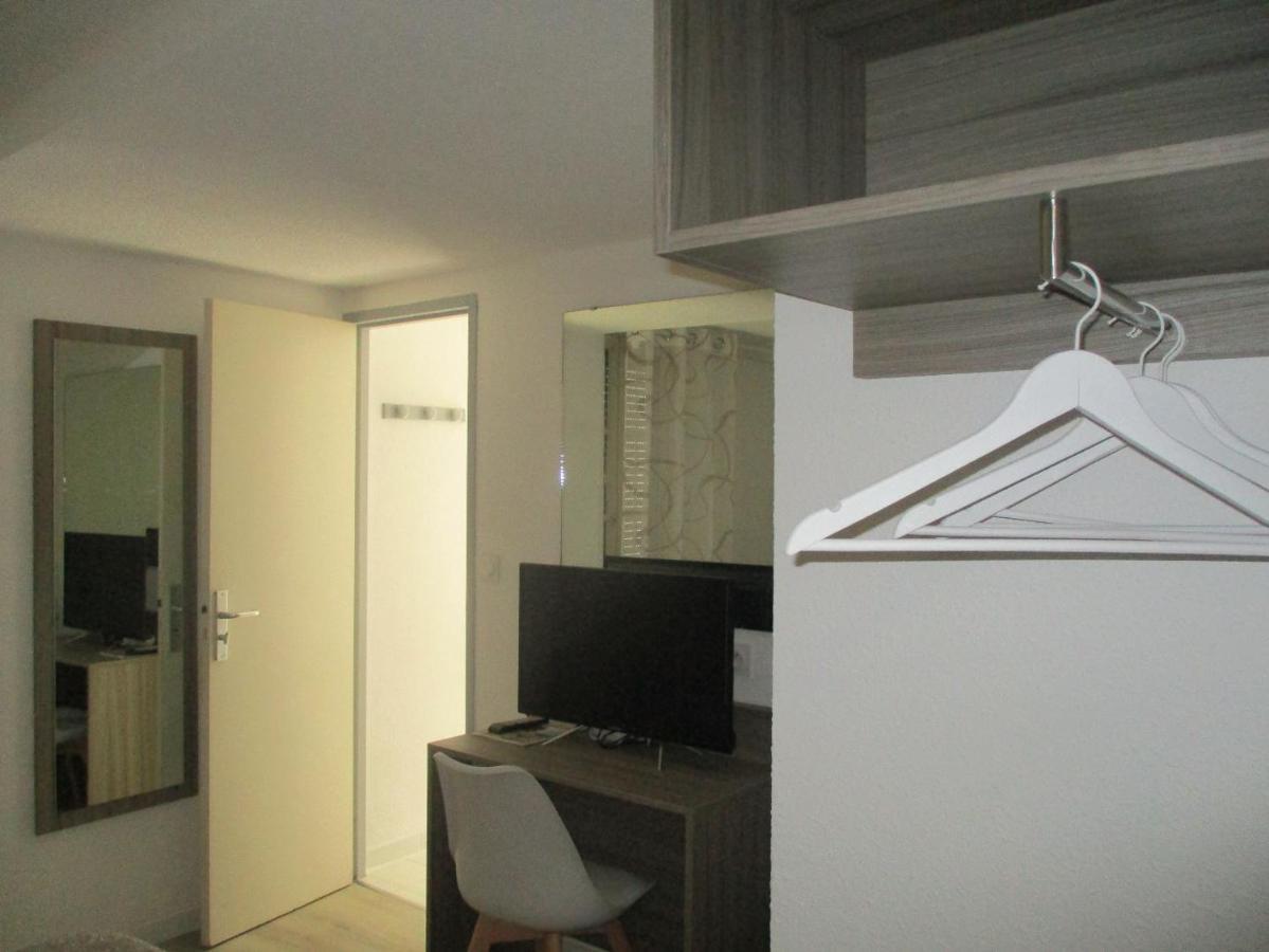 Hotel Du Commerce Pont-Saint-Esprit Εξωτερικό φωτογραφία