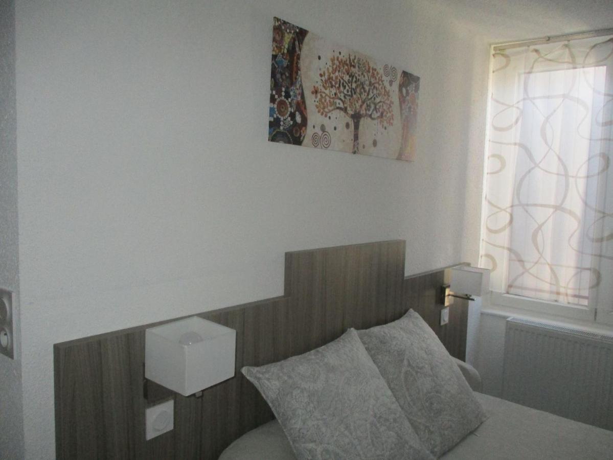 Hotel Du Commerce Pont-Saint-Esprit Εξωτερικό φωτογραφία